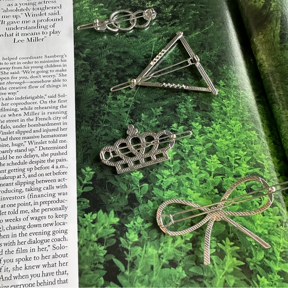 FREE W/ Purchase Silver Hair Clips Bundle Set - Bow / Crown / Triangle / Circles - Picture 9 of 10